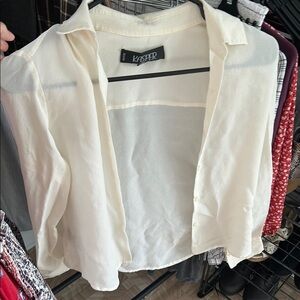 Women’s petite Kasper Cream Long Sleeve Button top